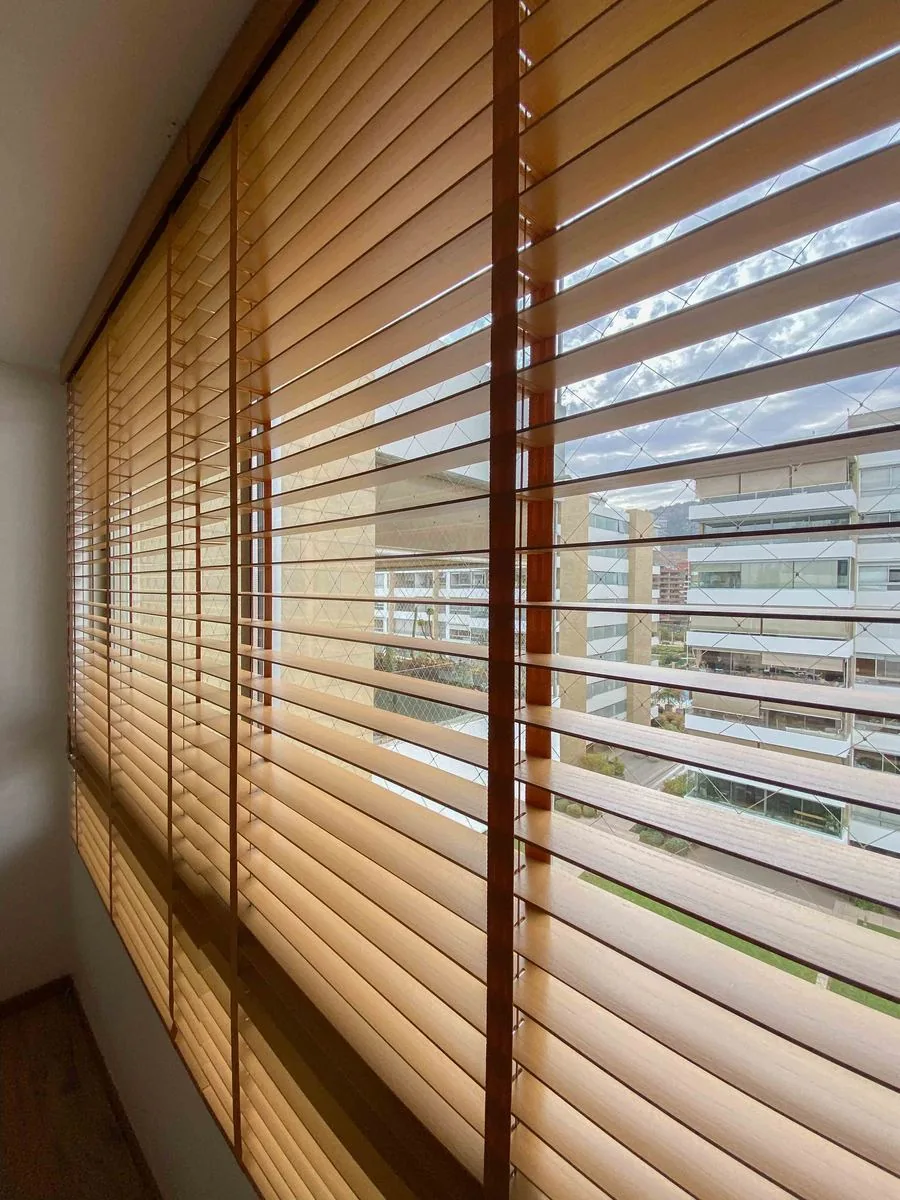 Persiana de madera natural — Decotip