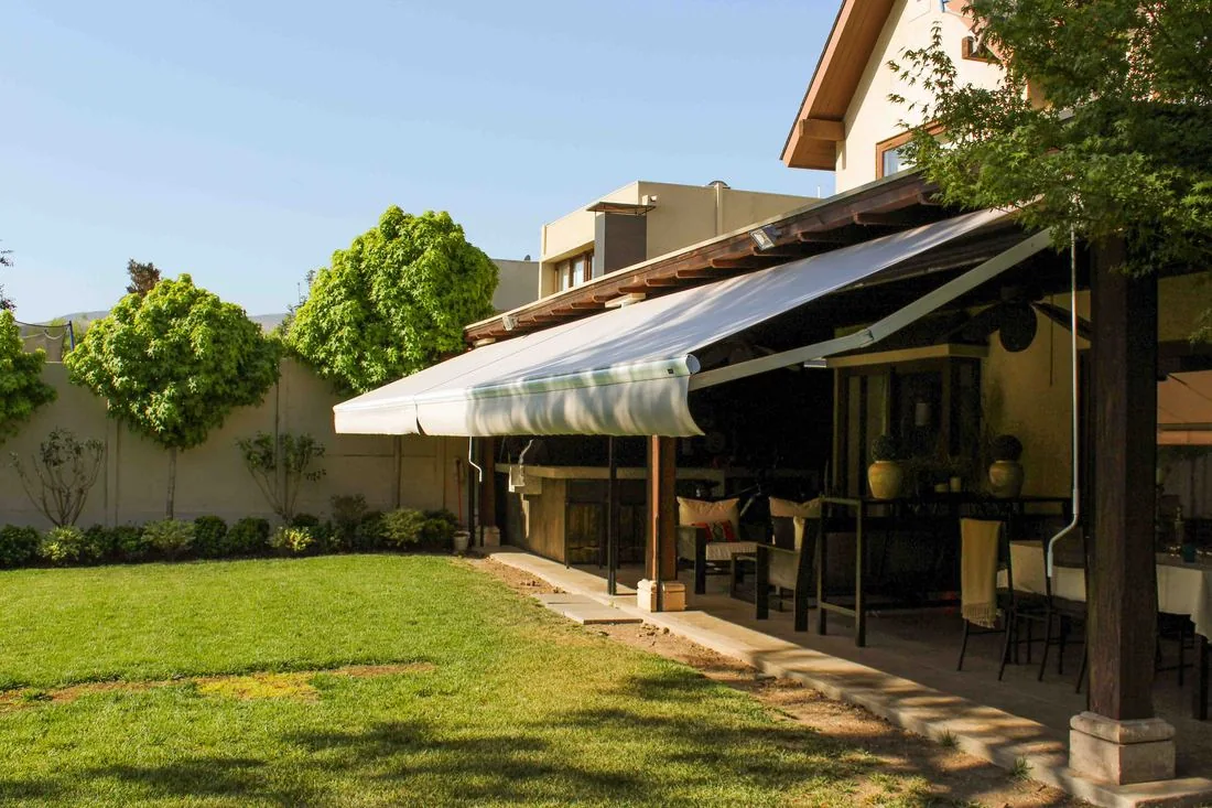 Toldo proyectante · jardín — Decotip
